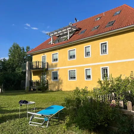 Karawanken Glueck Lägenhet *